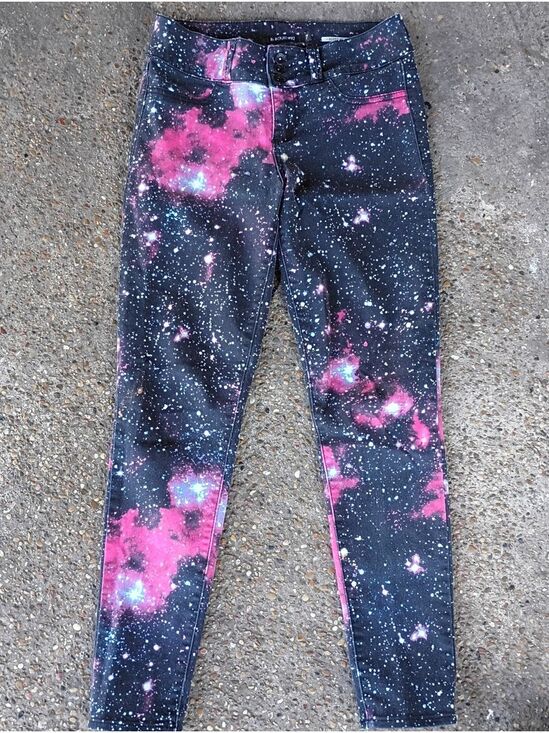 Hot Topic Denim - 2/$10 Hot Topic Blackheart Galaxy Print Pink & Black Skinny Jeans Size 7